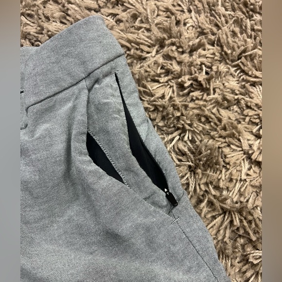 LULULEMON Men’s Shorts - Picture 6 of 8